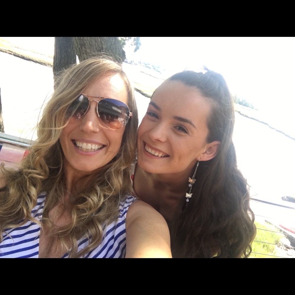 Meet your Posher, Amanda